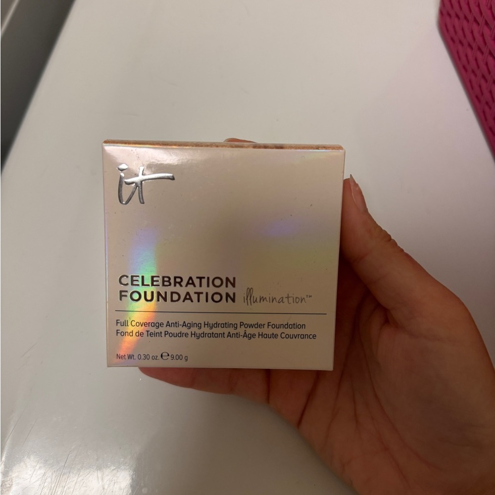 IT Cosmetics Celebration Foundation - Tan